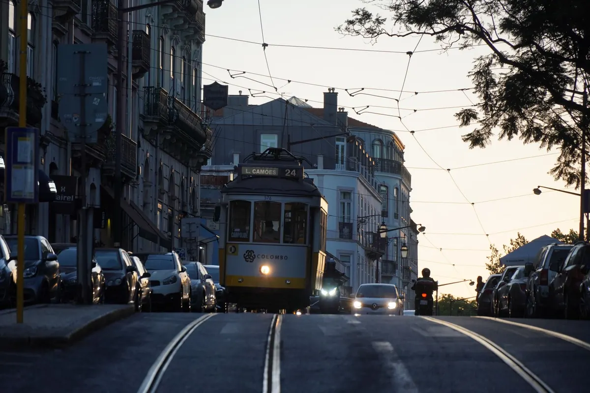 Local Guide to Lisbon's Tram 28: When to Ride, Where to Board, and What to Skip